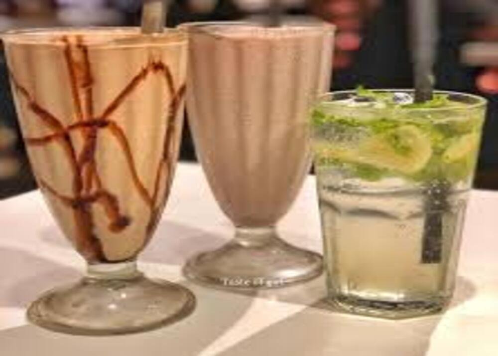 DRINKS/APPETIZERS